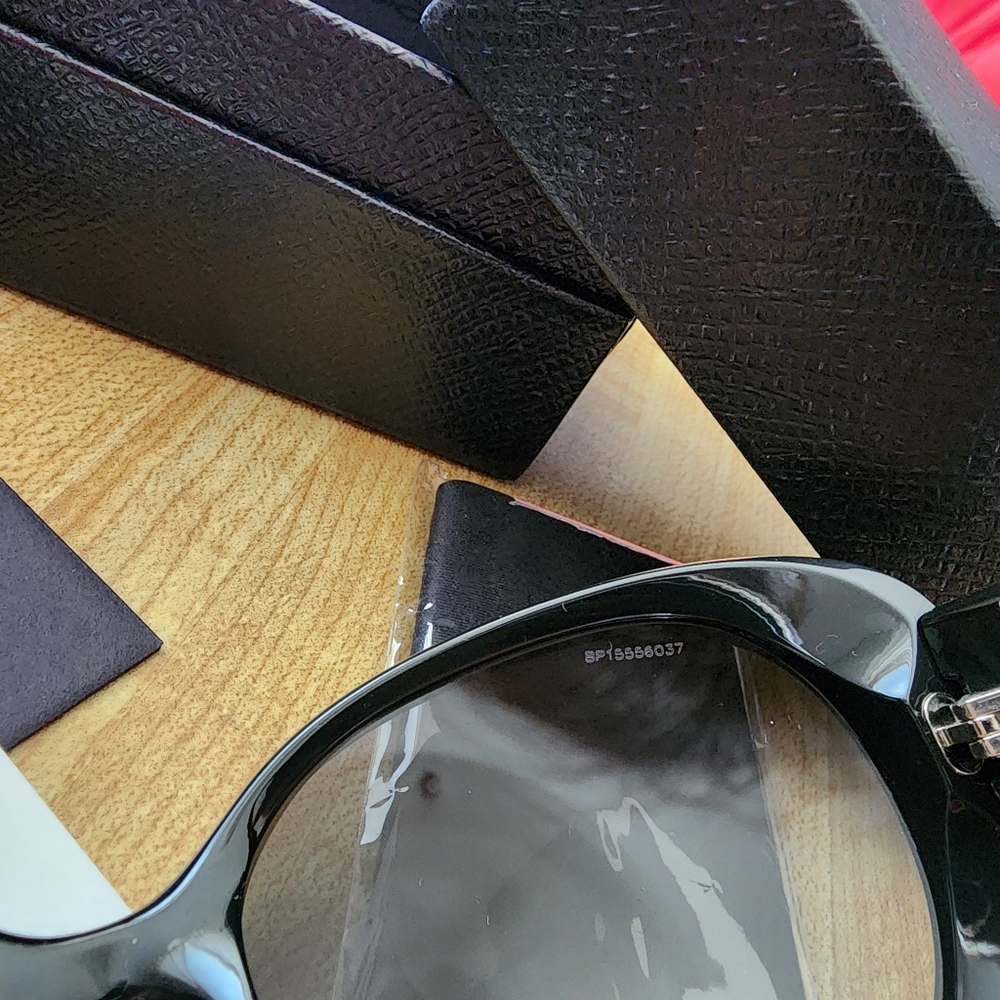 💥💥💥PRADA SUNGLASS💥💥💥 - Picture 9 of 9